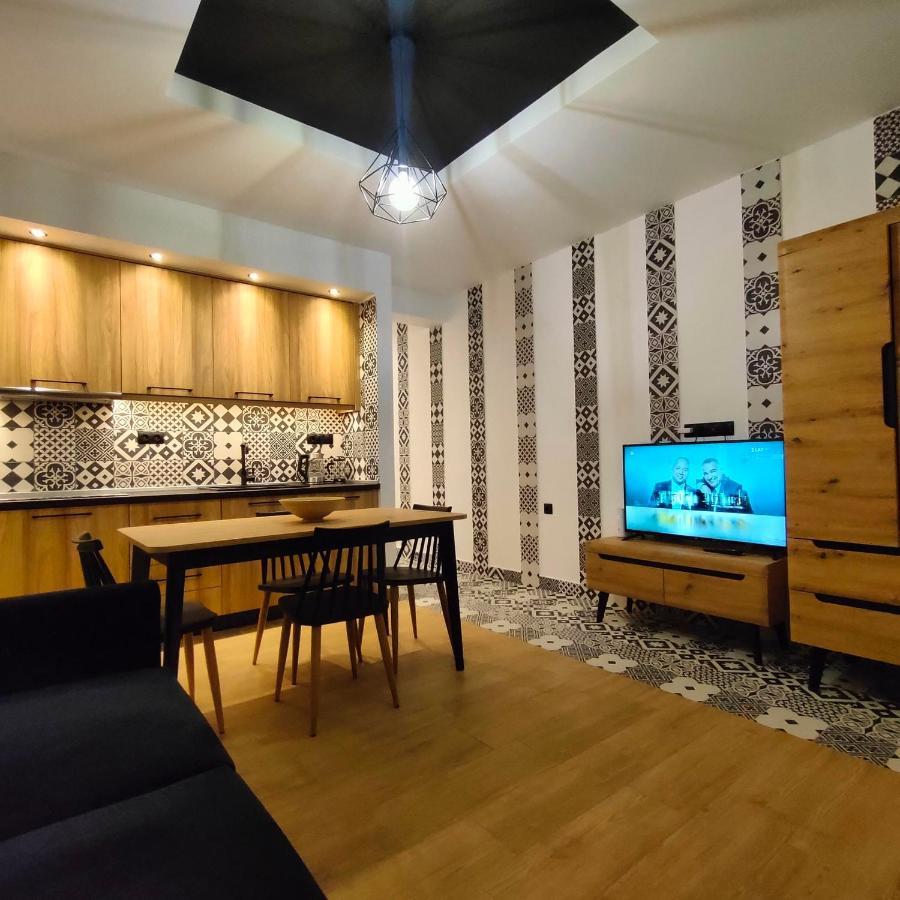 Gekas Premiun City Center Apartment 칼람파카 외부 사진
